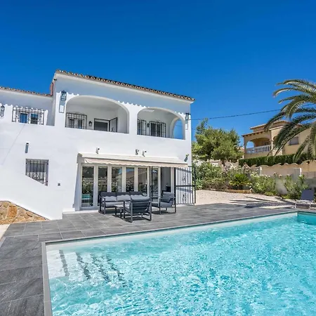 Luxe Villa *
