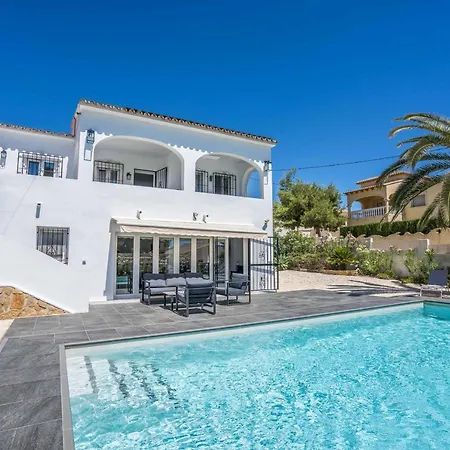 Luxe Villa *
